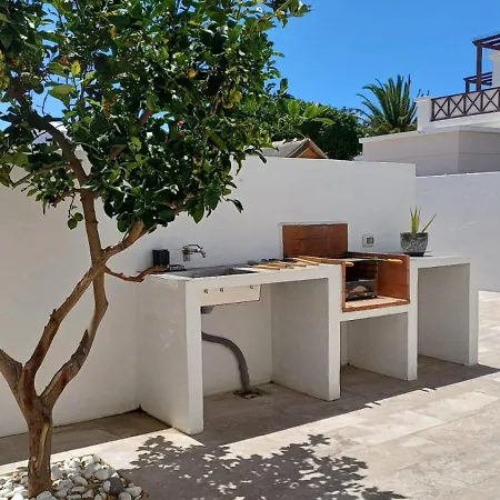 Esmeralda Villa Tías